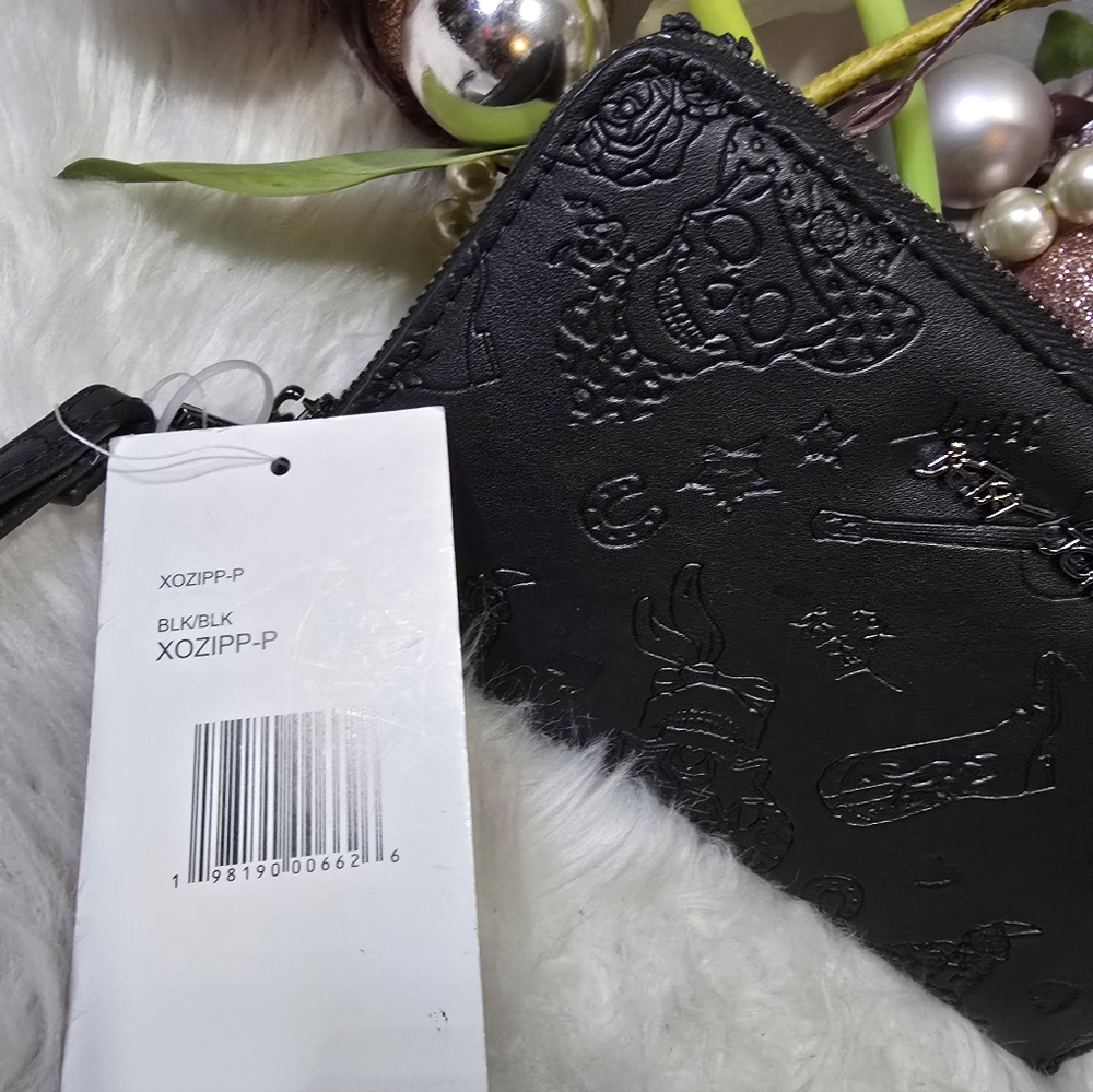Betsey Johnson Black Embossed Western Skull Guitar Zip Around Wallet NWT - Picture 4 of 5